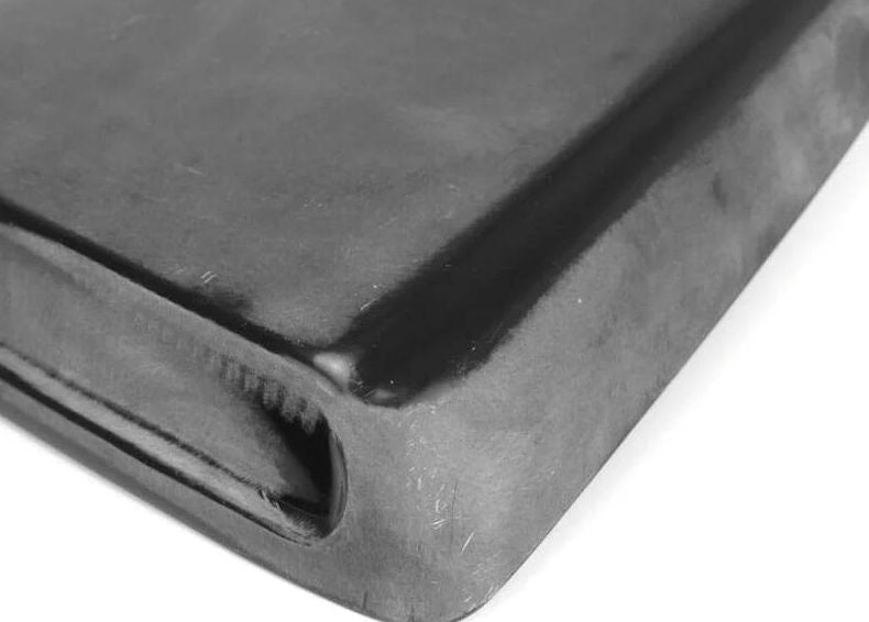 Pyramid / ピラミッド シートカウル 未塗装 | Yamaha XSR900 2022>2024 | 12425U