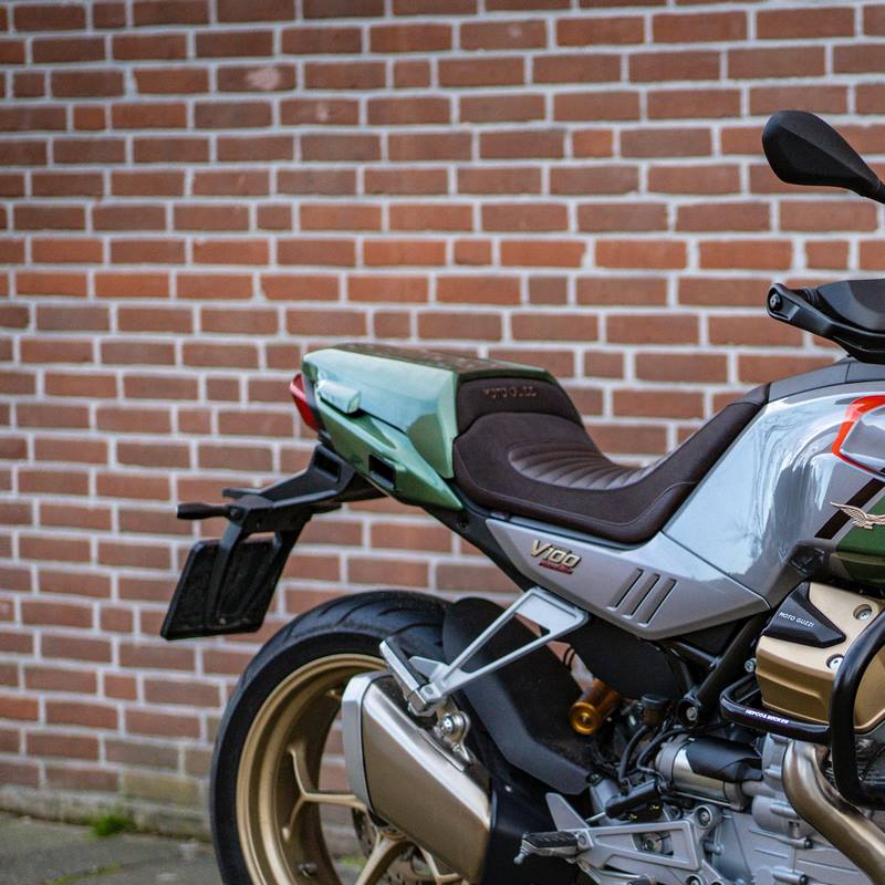 Pyramid / ピラミッド シートカウル グリーン | Moto Guzzi V100 Mandello 2022- | 18555D