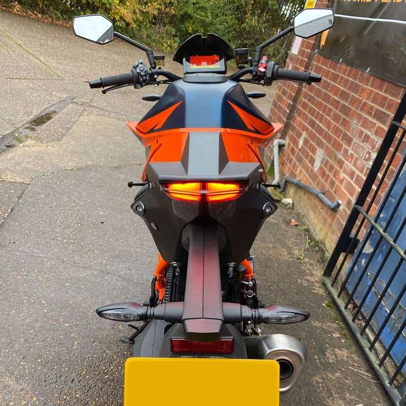 Pyramid Plastics / ピラミッドプラスチック シートカウル マットブラック KTM 1290 Superduke R 2020> | 19990M