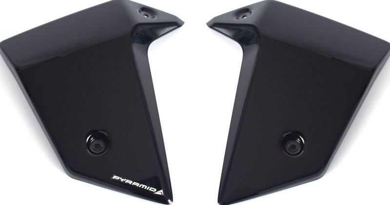 Pyramid / ピラミッド ラジエーター・チーク グラファイトブラック | Honda CB 750 Hornet （ホーネット） 2022>2024 | 21055E