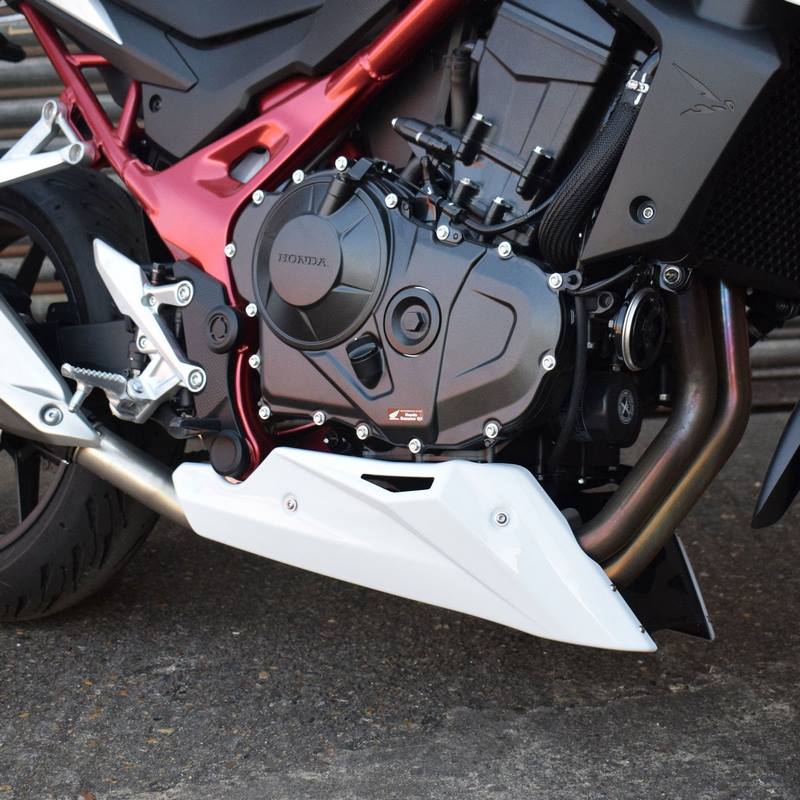 Pyramid / ピラミッド ベリーパン グラファイトブラック | Honda CB 750 Hornet （ホーネット） 2023>2024 | 21577E