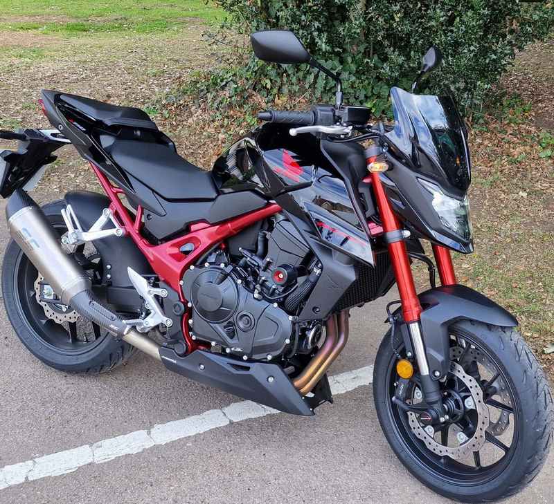 Pyramid / ピラミッド ベリーパン マットブラック | Honda CB 750 Hornet （ホーネット） 2023- | 21577M