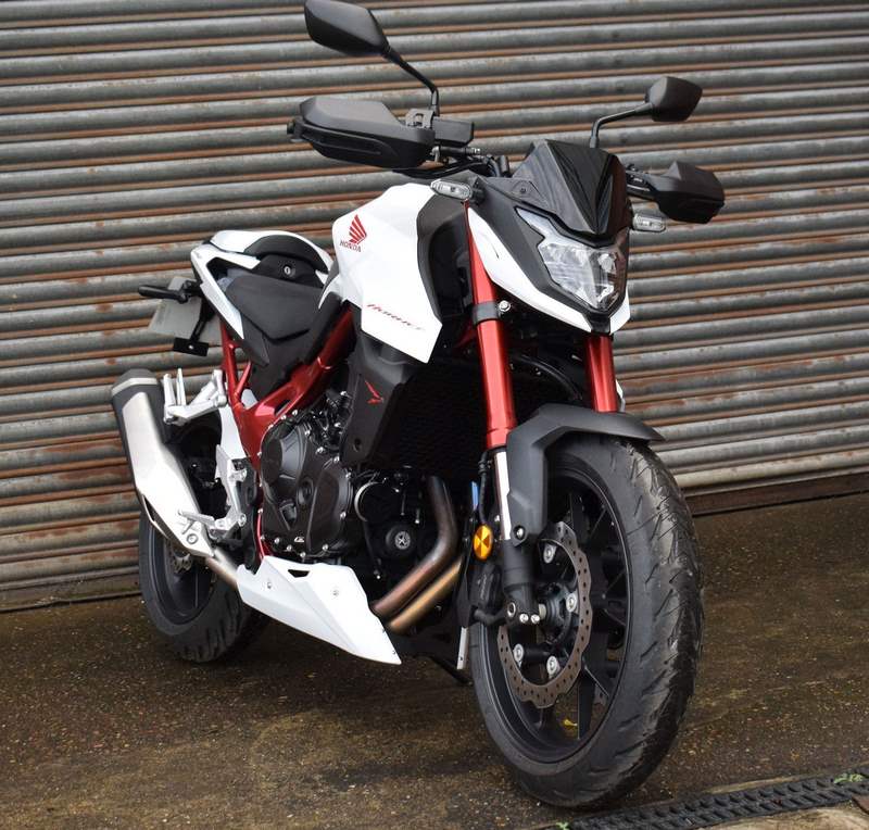 Pyramid / ピラミッド フライスクリーン マットイリジウム グレーメタリック | Honda CB750 Hornet （ホーネット） 2022>2024 | 21995D