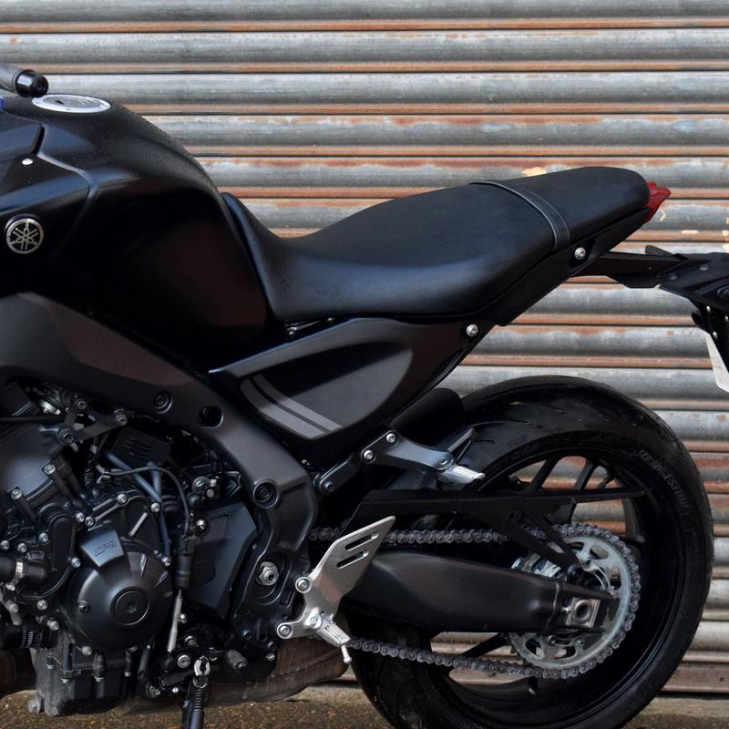 Pyramid Infill Panels | Unpainted | Yamaha MT-09 2021> | 22143U