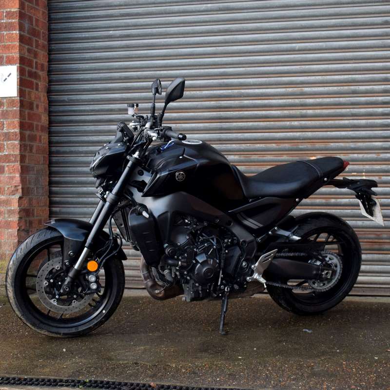 Pyramid Infill Panels | Unpainted | Yamaha MT-09 2021> | 22143U