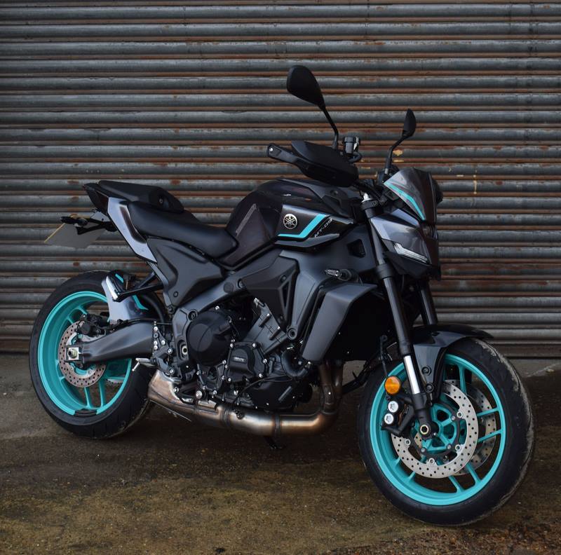 Pyramid / ピラミッド リア インフィルパネル マットブラック | Yamaha MT-09 2024> | 22147M