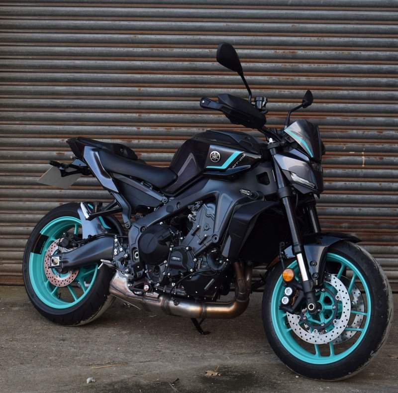 Pyramid / ピラミッド フライスクリーン Yamaha ブルー | Yamaha MT-09 2024- | 22190P