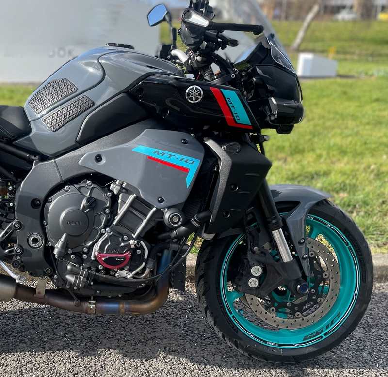 Pyramid / ピラミッド インフィルパネル 未塗装 | Yamaha MT-10 2022> | 22195U
