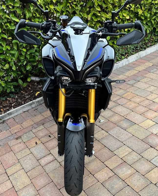 Pyramid / ピラミッド フライスクリーン SPカラー | Yamaha MT-10 SP 2022- | 22215K