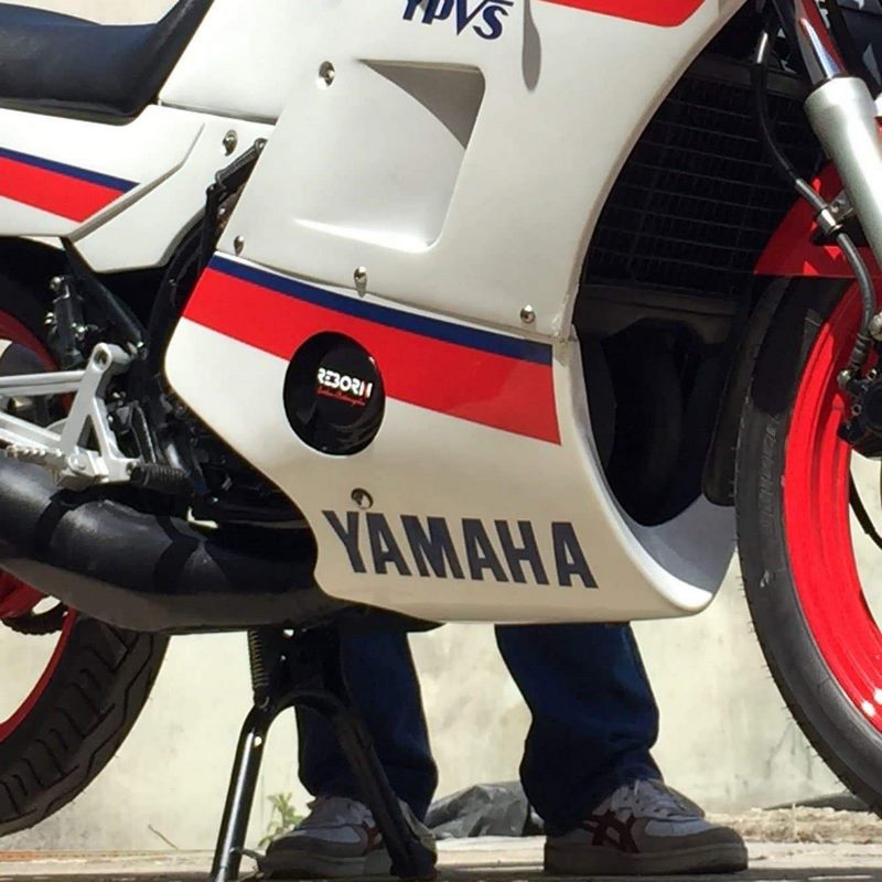 Pyramid Belly Pan | Gloss White | Yamaha RD350 YPVS F1/F2 1983>1990 | 22250C