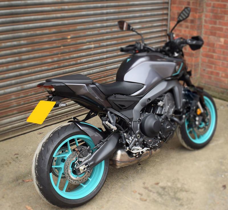 Pyramid / ピラミッド インフィルパネル マットブラック | Yamaha MT-09 2024>2025 | 22595M
