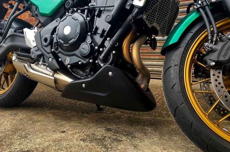 Pyramid / ピラミッド ベリーパン マットブラック | Kawasaki Z 650 2017- | 23000M