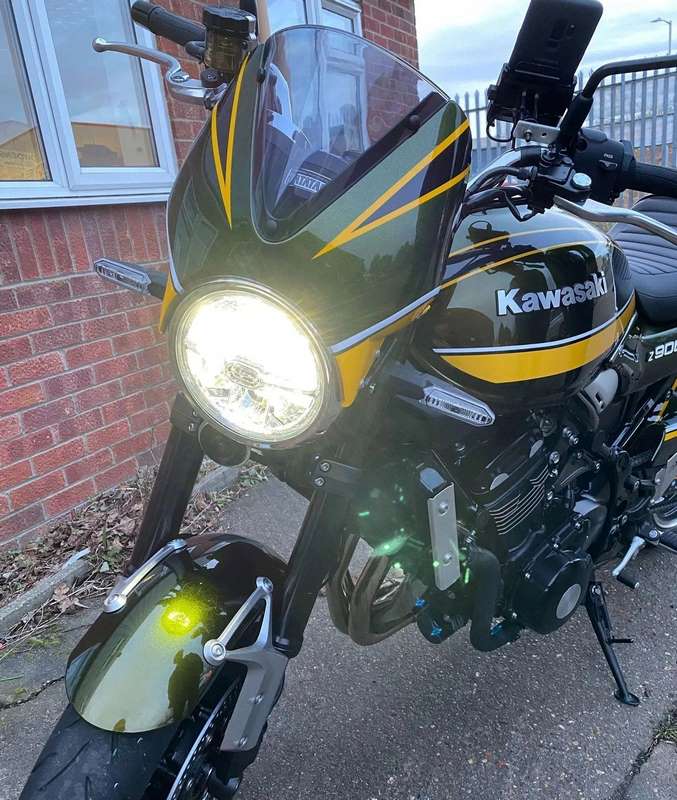 Pyramid / ピラミッド フライスクリーン キャンディダイヤモンドブラウン | Kawasaki Z 650 RS 2022- | 23500T