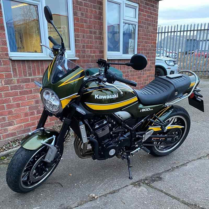 Pyramid / ピラミッド フライスクリーン キャンディダイヤモンドブラウン | Kawasaki Z 650 RS 2022- | 23500T