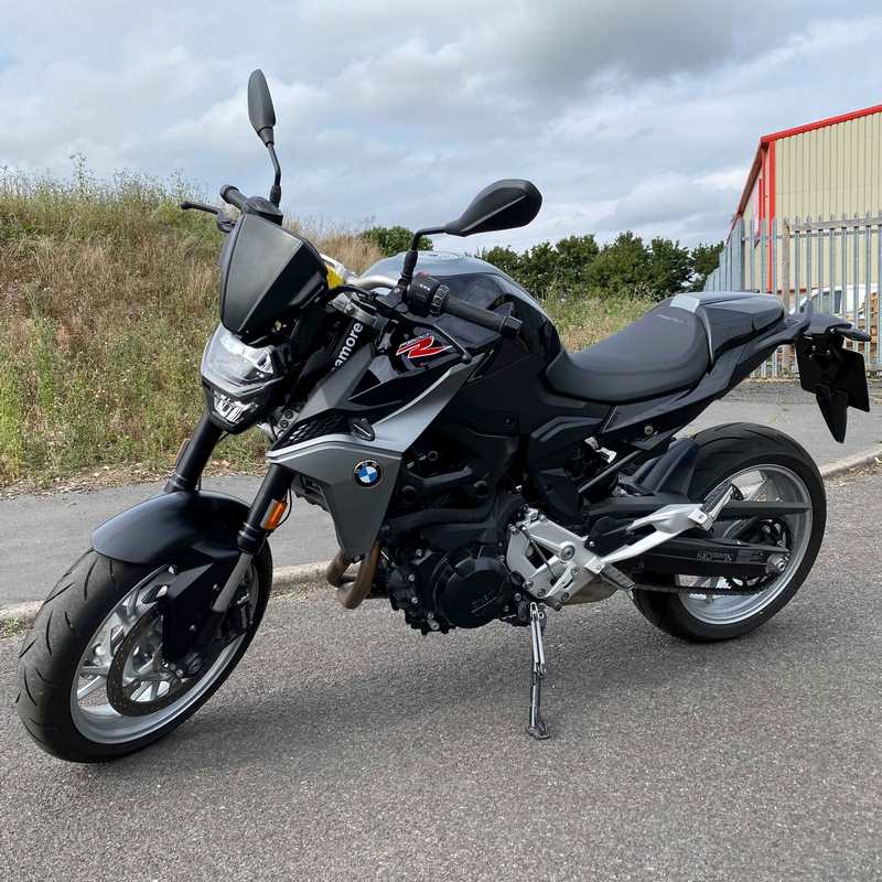 Pyramid Fly Screen | Matte Black | BMW F900 R 2020> | 24091M