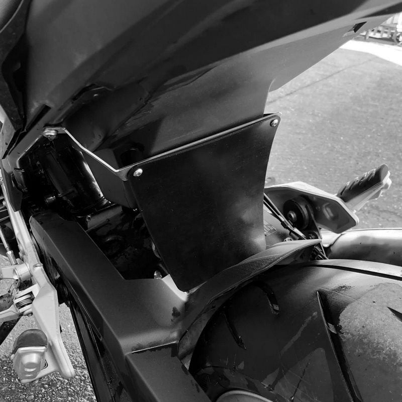 Pyramid Shock Shield | Matte Black | BMW F900 XR 2020> | 24444