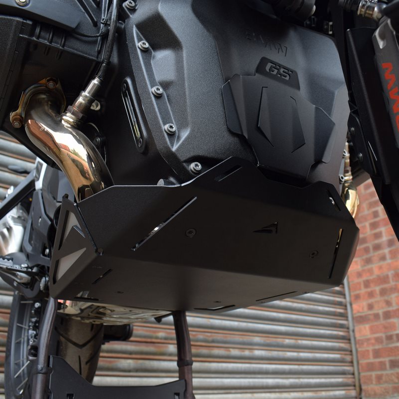 Pyramid / ピラミッド エンジンガード マットブラック | BMW R 1300 GS 2023- | 24925M