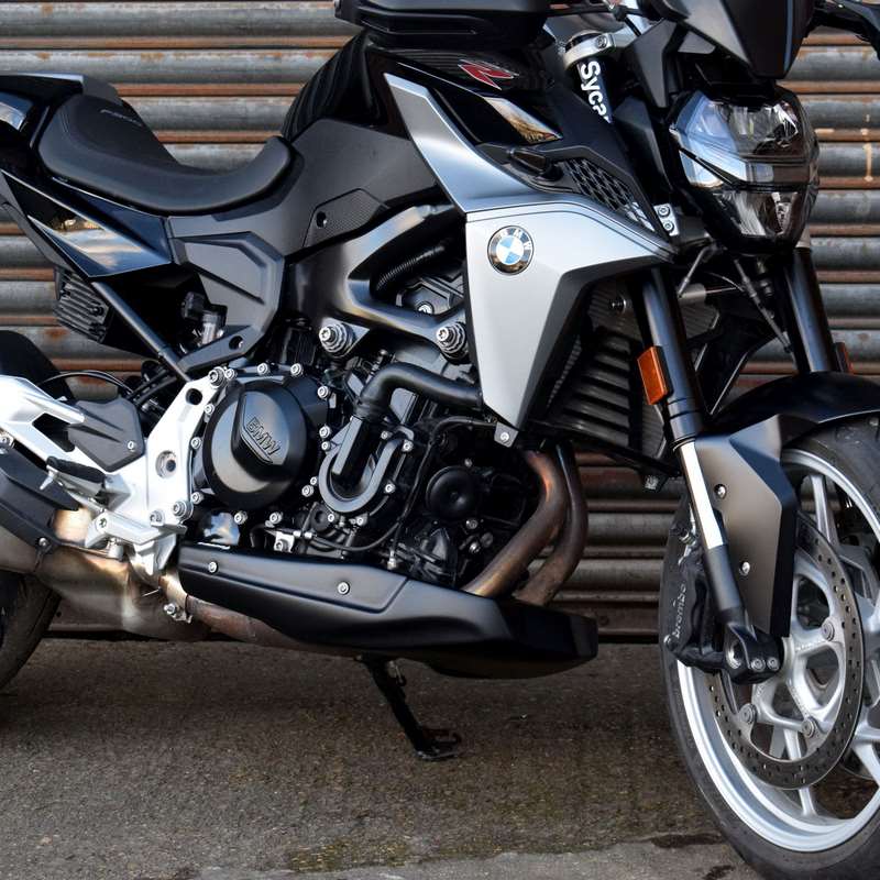Pyramid Belly Pan | San Marino Blue Metallic & Graphite Grey | BMW F900 R 2020> | 24945E