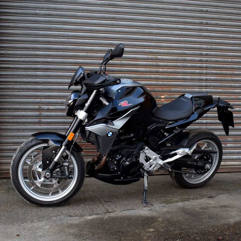 Pyramid Belly Pan | San Marino Blue Metallic & Graphite Grey | BMW F900 R 2020> | 24945E