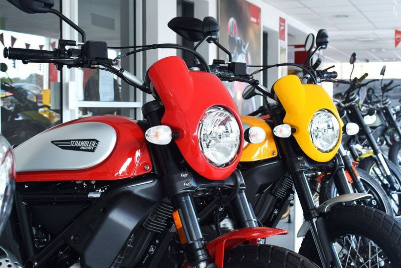 Pyramid Plastics / ピラミッドプラスチック Ducati スクランブラー Sixty2 ノーズフェアリング グロスレッド (Atomic Tangerine) 2015> | 250000H