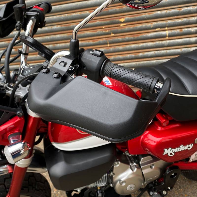 Pyramid / ピラミッド ハンドガード マットブラック | Honda Monkey 125 2018- | 30101M
