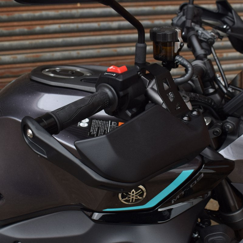 Pyramid / ピラミッド ハンドガード マットブラック | Yamaha MT-09 2024>2025 | 30209M