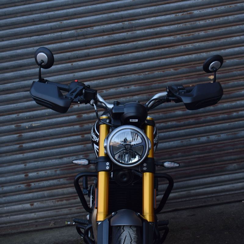 Pyramid / ピラミッド ハンドガード マットブラック | Triumph Speed 400 2024- | 30695M