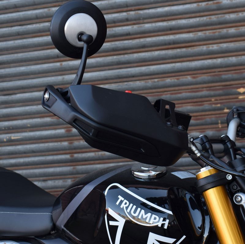 Pyramid / ピラミッド ハンドガード マットブラック | Triumph Speed 400 2024- | 30695M