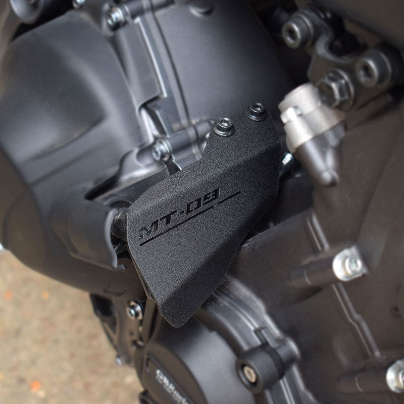 Pyramid / ピラミッド クラッチケーブルカバー マットブラック | Yamaha MT-09 2021- | 32266M