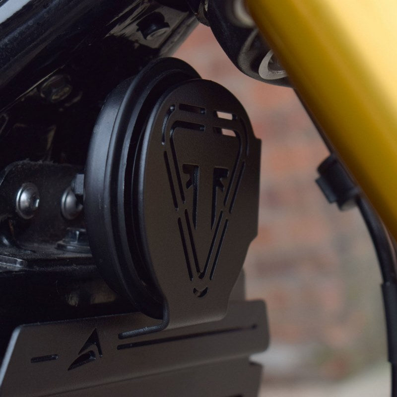 Pyramid / ピラミッド ホーンカバー ブラック | Triumph スクランブラー 400X 2024- | 35602M