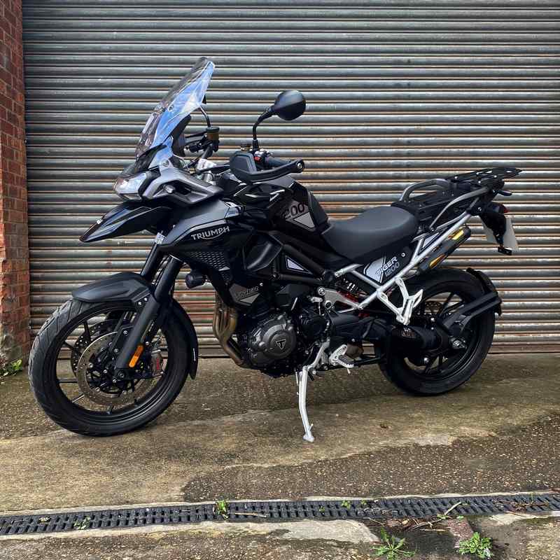 Pyramid / ピラミッド リアラック マットブラック | Triumph タイガー 1200 GT 2022- | 36215M