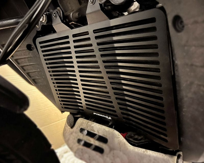 Pyramid / ピラミッド ラジエーターガード マットブラック | Harley Davidson パンアメリカン 1250 2021- | 528000M