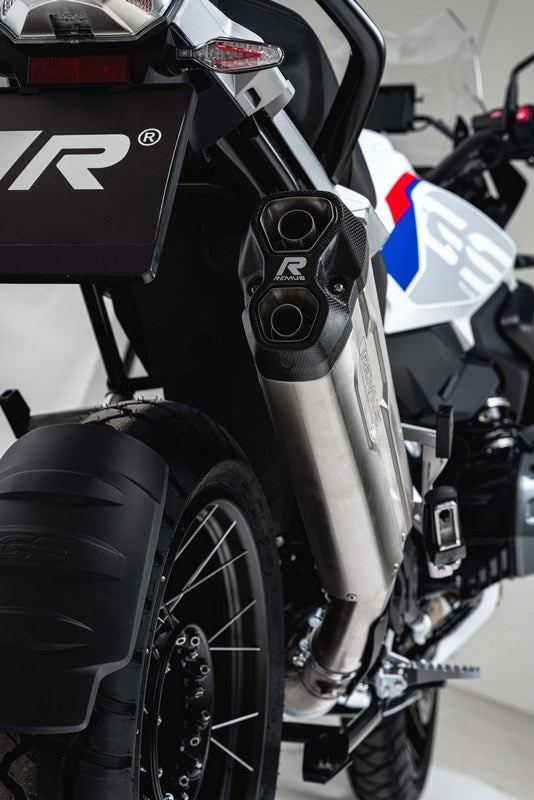 8.2レーシングスリップオンスポーツマフラー（カーボンヒートプロテクションシールド付属）ステンレスマット仕上げ、8.2接続チューブ（カーボンヒートシールド付属）、ステンレスブラック