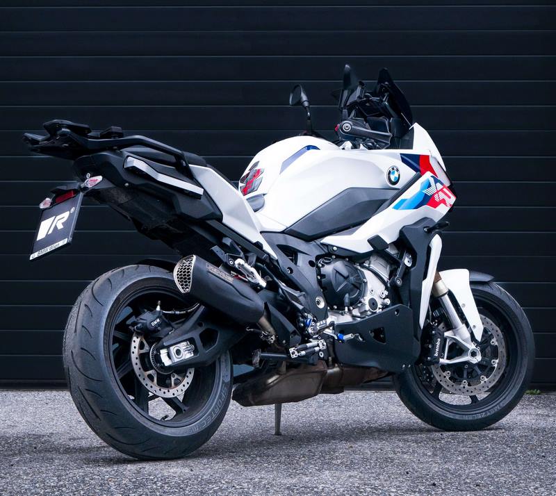 スリップオンNXT、ステンレスブラック、接続チューブ、ECEタイプ認証付