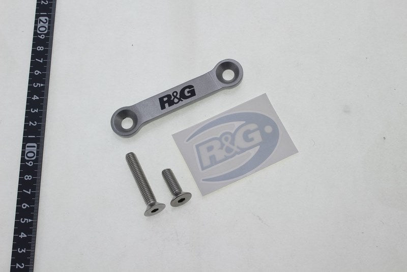 R&G（アールアンドジー） リアフットレストプレート シルバー 690DUKE[デューク](12-) 690DUKE R[デュークR](13-) | BLP0021SI | BLP0021SI