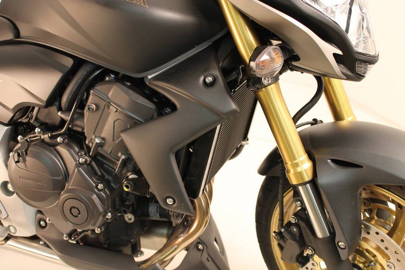 S2-Concept / S2コンセプト ラジエータースクープ HORNET 600 塗装済み ブルー | H644