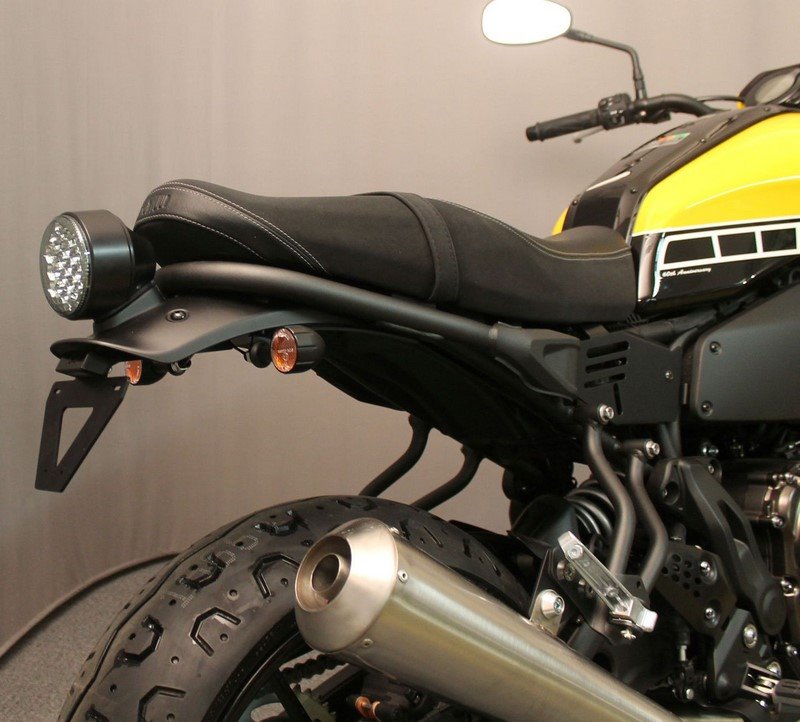 S2-Concept / S2コンセプト バックカバー (テールフェアリング) LEDライト付き XSR 700 グレー マット | Y725