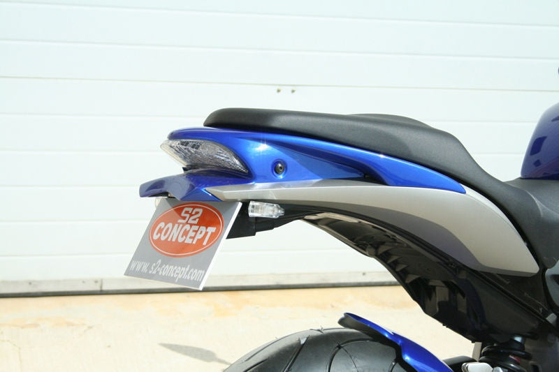 S2-Concept / S2コンセプト バックカバー (テールフェアリング) LEDライト付き HORNET 600 塗装済み ホワイト | H611