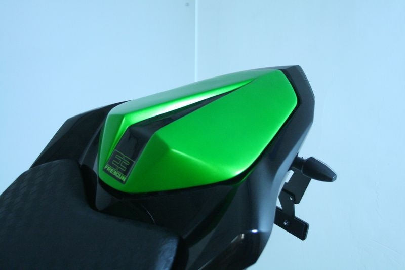 S2-Concept / S2コンセプト シートカウル Kawasaki Z800 raw (未塗装)-raw | K815