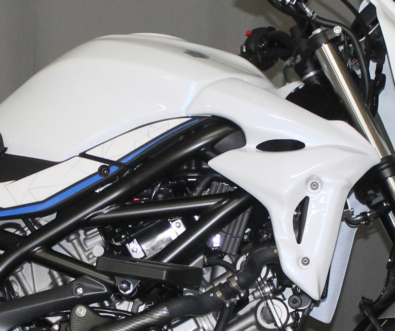 S2-Concept / S2コンセプト ラジエータースクープ SV 650 塗装済み ブルー | S694