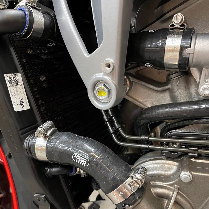Samco Sport / サムコスポーツ シリコンラジエータークーラントホースキット Aprilia RS 660 2021 - 2025 7 ピース | APR-16