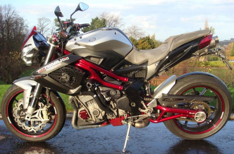 サムコスポーツ / Samco Sport Benelli TNT 899 / 1130 (All Years) 8 ピース シリコンラジエーター クーラントホースキット | BEN-1-BK