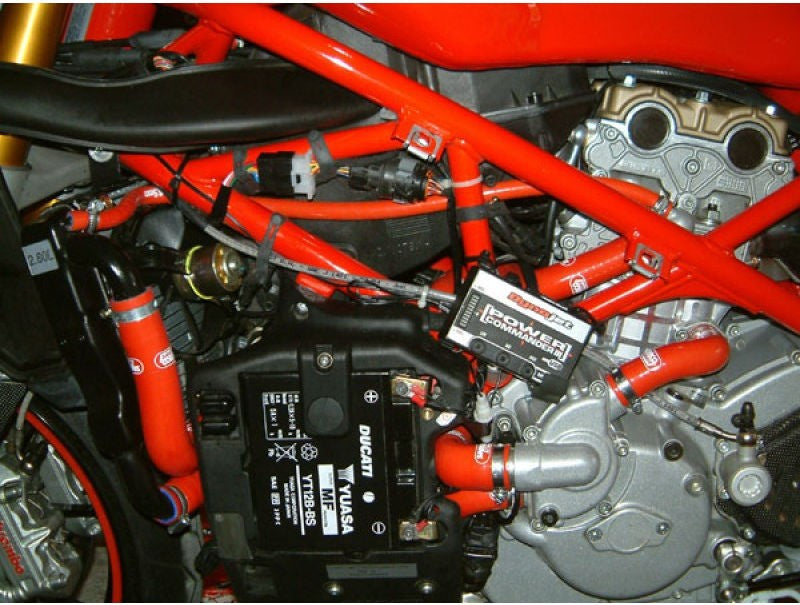 サムコスポーツ / Samco Sport Ducati 749 R 2004 - 2007 7 ピース シリコンラジエーター クーラントホースキット | DUC-8-RD