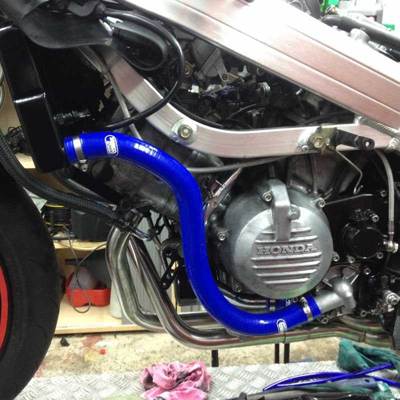 サムコスポーツ / Samco Sport Honda VFR 750 RC36 1994 -1997 7 ピース シリコンラジエーター クーラントホースキット | HON-92-BU