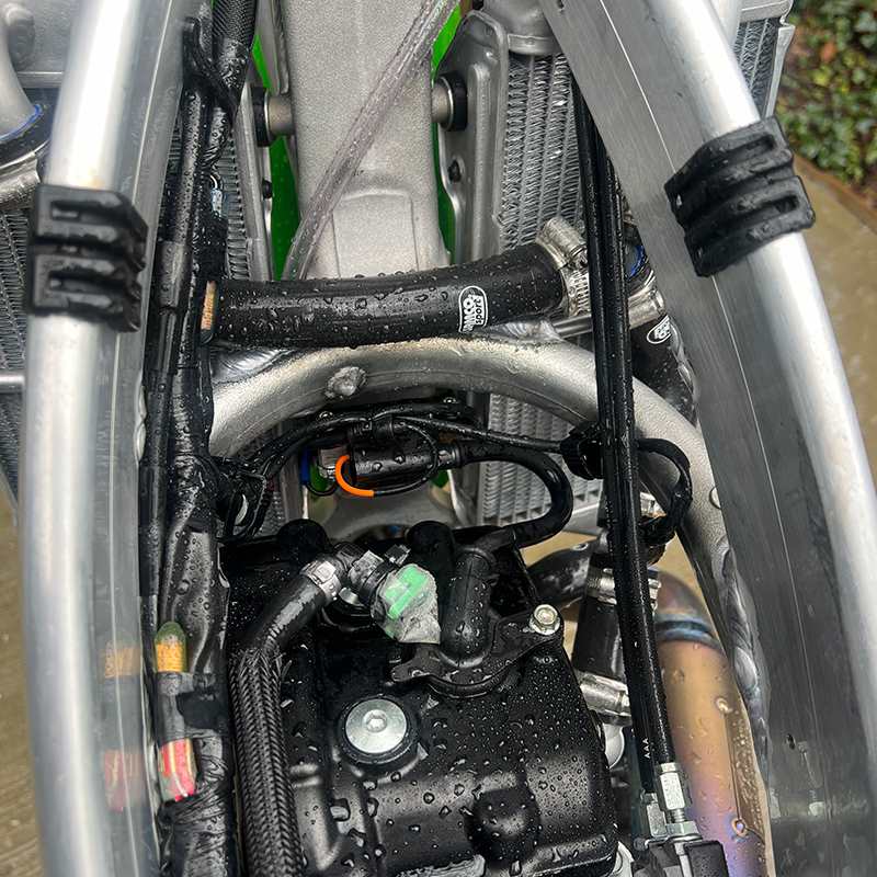 Samco Sport / サムコスポーツ シリコンラジエータークーラントホースキット Kawasaki KX 450 F 2024 - 2025 6 ピース OEM 交換品 | KAW-103