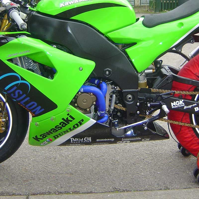 サムコスポーツ / Samco Sport Kawasaki ZX 10R 2004 - 2005 9 ピース シリコンラジエーター クーラントホースキット | KAW-8-BU