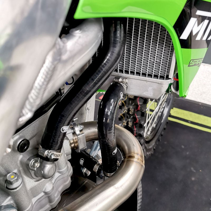 サムコスポーツ / Samco Sport Kawasaki KX 250 F 2021 3 ピース Y-ピース Race Design シリコンラジエーター クーラントホースキット | KAW-99-BK