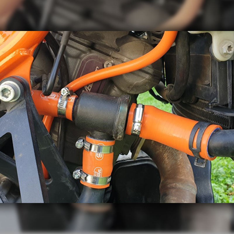 サムコスポーツ / Samco Sport KTM 990 Supermoto 2008 - 2013 9 ピース シリコンラジエーター クーラントホースキット | KTM-126-OR