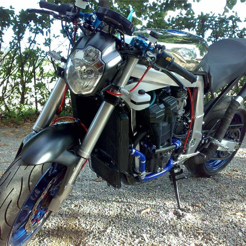 サムコスポーツ / Samco Sport Suzuki GSX-R 750 (WN / WP / WR / WS) 1992 - 1995 8 ピース シリコンラジエーター クーラントホースキット | SUZ-2-BU