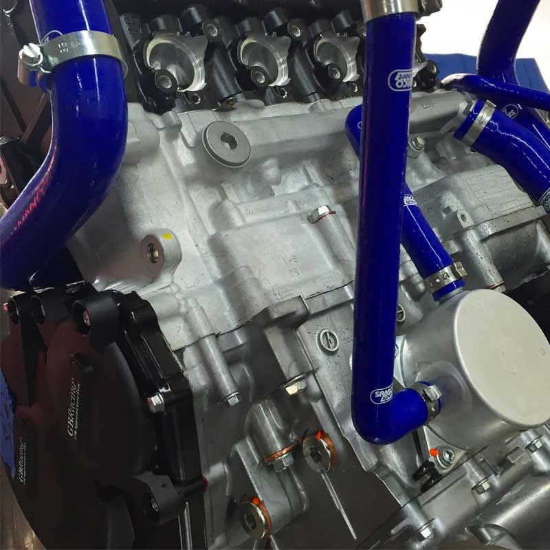 サムコスポーツ / Samco Sport Suzuki GSX-R 600 2011 - 2020 8 ピース シリコンラジエーター クーラントホースキット | SUZ-41-BU